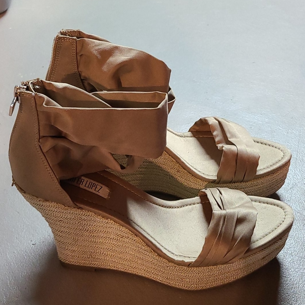 Jennifer Lopez Espadrille Wedges Size 10